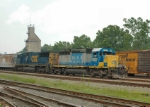 CSX 8207 rolls through Sandy Hook yard